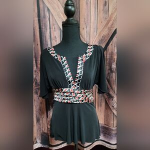 Speechless Women's Short Sleeve V-Neck Wide Band Tie Back Style Top Size…